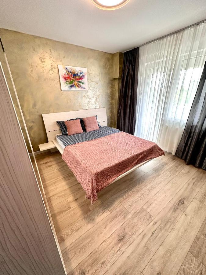 Mega Rossa Residence Бухарест Экстерьер фото